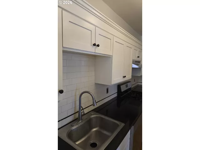 MLS: 309501987 Condo For Sale