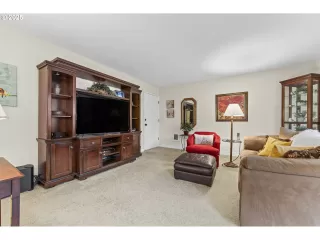 Photo #6: 309638678 Listing 