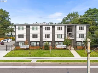 Photo #2: 309703411 Listing