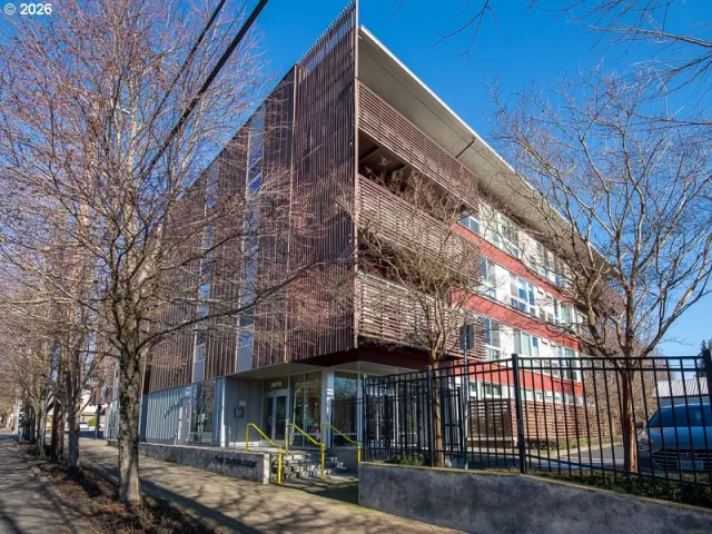 MLS: 309905604 Condo For Sale