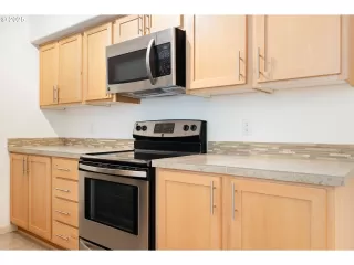 Photo #4: 310126478 Listing