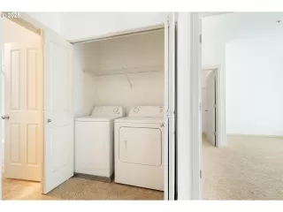 Photo #5: 310126478 Listing