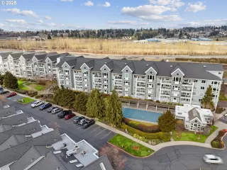 Photo #2: 310229784 Listing