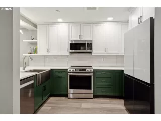 Photo #4: 310229784 Listing