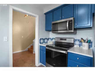 Photo #2: 310883906 Listing