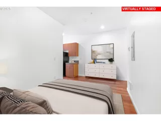 Photo #2: 311678149 Listing