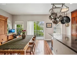 Photo #3: 312058837 Listing 