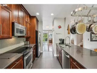 Photo #5: 312058837 Listing 