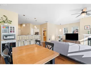 Photo #3: 312458456 Listing