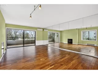 Photo #3: 312681628 Listing 