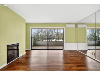 Photo #4: 312681628 Listing 