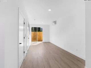 Photo #6: 312696801 Listing