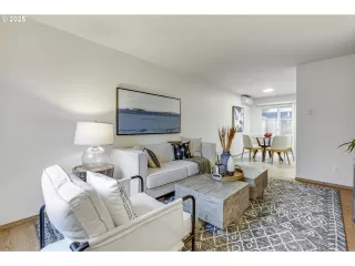 Photo #2: 312754475 Listing