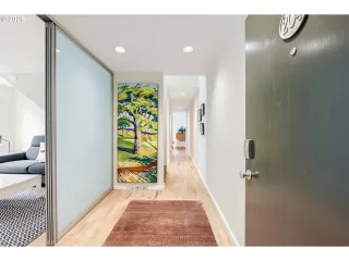 Photo #2: 312937148 Listing