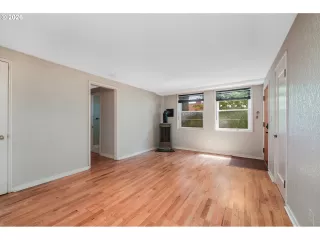 Photo #2: 314747285 Listing