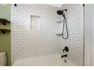 Photo #6: 314747285 Listing