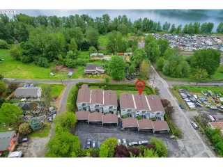 Photo #5: 314759919 Listing