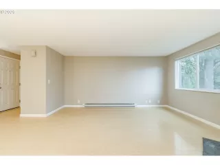 Photo #3: 315408721 Listing 