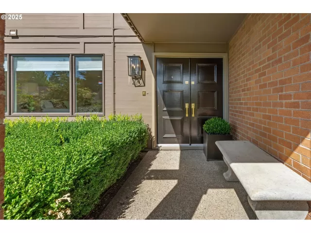 MLS: 315757428 Condo For Sale