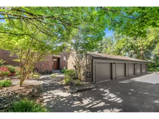 Photo #3: 316268524 Listing