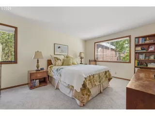 Photo #5: 316268524 Listing