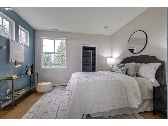 MLS: 316328622 Condo For Sale