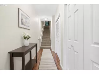 Photo #6: 316797754 Listing