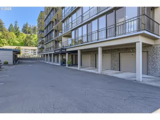 Photo #2: 316815853 Listing 