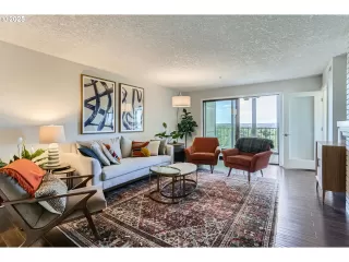 Photo #5: 316815853 Listing 