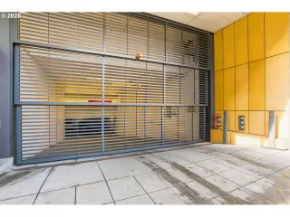 Photo #3: 316841246 Listing