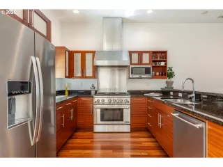 Photo #6: 317020536 Listing