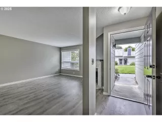 Photo #4: 317310428 Listing 