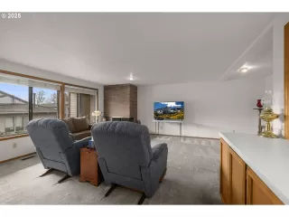 Photo #6: 318090048 Listing 