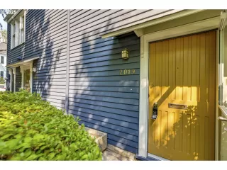 Photo #3: 318092656 Listing