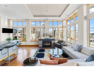 Photo #3: 318296806 Listing 