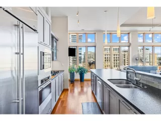 Photo #4: 318296806 Listing 