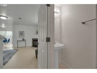 Photo #5: 318719628 Listing 