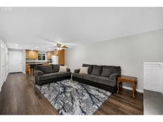 Photo #3: 318875750 Listing