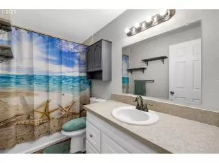 Photo #6: 318875750 Listing