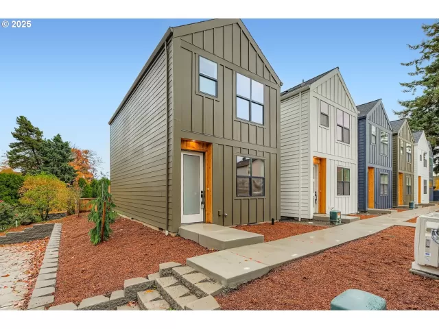 MLS: 318944708 Condo For Sale