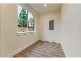 Photo #4: 318944708 Listing 