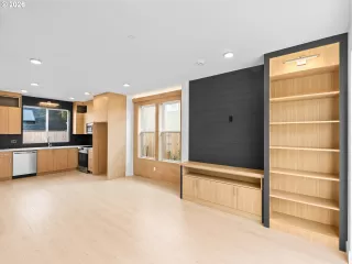 Photo #4: 319002896 Listing