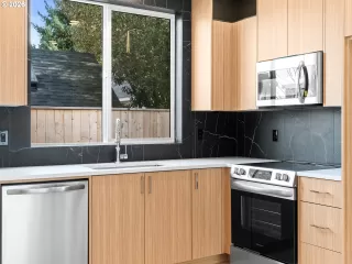 Photo #5: 319002896 Listing