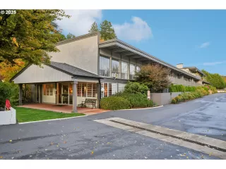 Browse active condo listings in RALEIGH PARK PLAZA