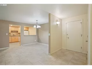 Photo #3: 319457305 Listing 