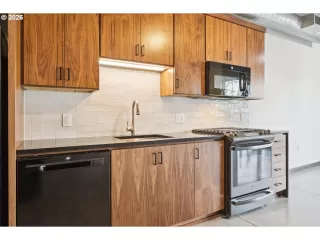 Photo #4: 319488357 Listing 