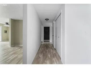 Photo #2: 319873717 Listing