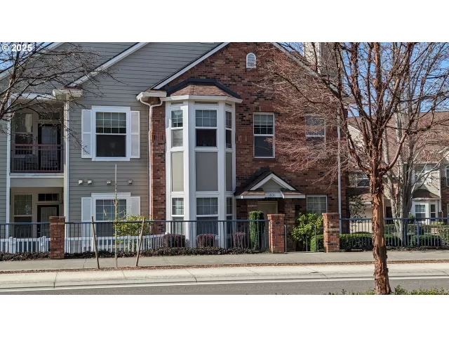 MLS: 319890305 Condo For Sale