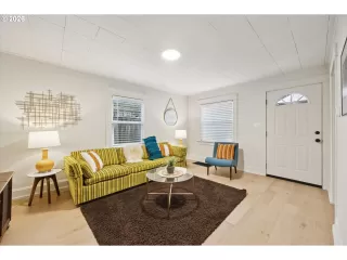 Photo #2: 320289745 Listing 