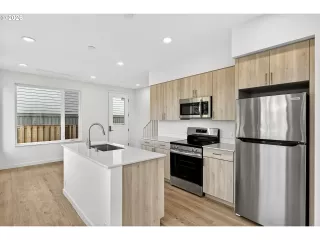 Photo #1: 320319731 Listing 